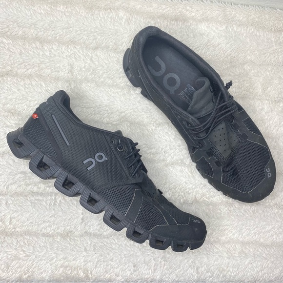 On Running Shoes - On Cloud Black Athletic On Running Shoes